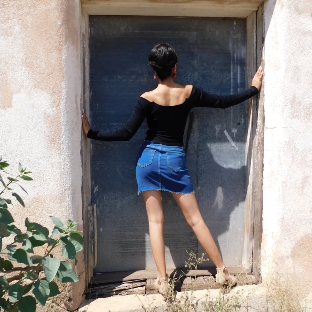 Off the Shoulder Sweater Black-LAST ONE - Picture 5 of 6